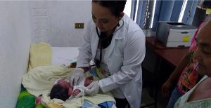Siguió personal médico protocolo en parto imprevisto, en Cunduacán