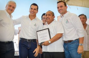 Se construyen en Campeche más de dos mil 665 casas: Alejandro Moreno Cárdenas  