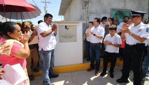 Inaugura Gaudiano calle pavimentada y techumbre en la villa Macultepec