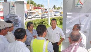 Presenta Alejandro Moreno Cárdenas proyecto del distribuidor vial La Ria en Campeche