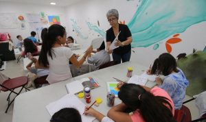 Expresan niños su talento con curso de pintura en la “Casa de la Tierra”