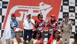 Oswaldo Cervera gana la Fórmula 1 de motos acuáticas en Progreso, Yucatán