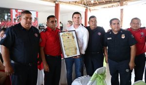Los Bomberos de Cancún representan lo mejor de la sociedad: Remberto Estrada Barba