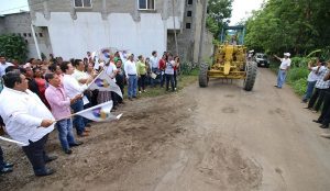 Reconstruirá Centro más de 1.4 kilómetros de caminos en la ranchería González 1ª sección