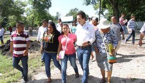 Supervisa Gaudiano desmorre de árboles y atiende peticiones en Río Viejo 3ª