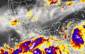 Depresión Tropical 7 en el Océano Atlántico entra por la Península de Yucatán