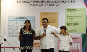 Combate al rezago educativo, trabajo permanente en Yucatán
