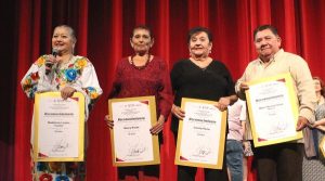 Honran a cuatro primeros actores de Yucatán