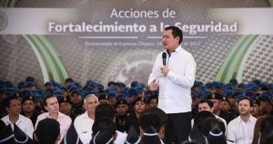 Osorio Chong pide a los gobernadores invertir más en seguridad