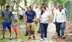 Encabeza Laura Fernández jornada de limpieza y reforestación de unidad deportiva