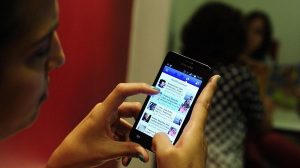 Redes sociales no son responsables que más jóvenes se suiciden: Psicóloga