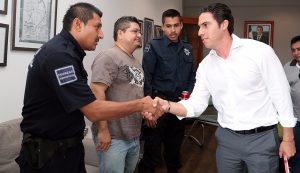 Cumple Remberto Estrada pago retroactivo a policías municipales de Benito Juárez