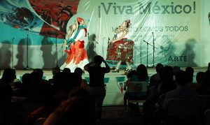 Artistas de Centro festejaron que “México Somos Todos”