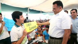 Rolando Zapata Bello, con el mejor desempeño como Gobernador en México