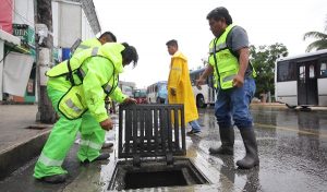 Sumamos más de 13 mil 700 limpiezas de pozos de absorción y rejillas: Remberto Estrada