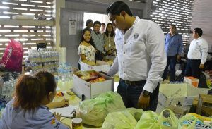 Entregan estudiantes de la UJAT ayuda para damnificados de Chiapas y Oaxaca