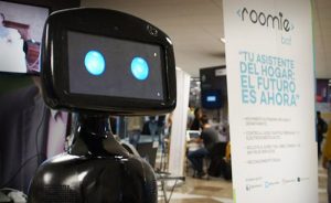 Primer Robot mexicano asistirá en labores del hogar