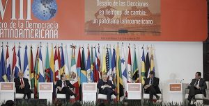 Reivindicar la supremacía de la política sobre la economía, propone Arturo Núñez