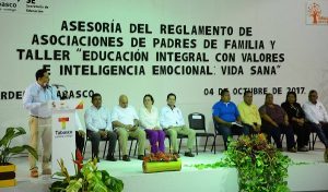 Capacitan a directivos y docentes para mejorar calidad educativa en Tabasco