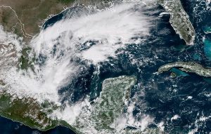 Prevalecerá cielo parcialmente nublado a medio nublado y lluvias en la península de Yucatán