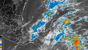 Ingreso de Onda Tropical y vaguada pronostica lluvias en la Península de Yucatán