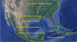 La Tormenta Tropical Nate frente a las costas de Quintana Roo y al oeste del Canal de Yucatán