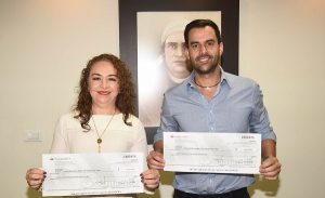Recibe UJAT donativo de Santander para becas de movilidad