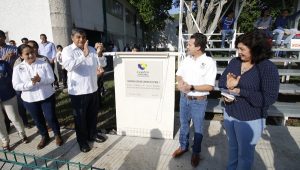 Inaugura Gerardo Gaudiano cancha de fútbol 7 en escuela de Biología de la UJAT