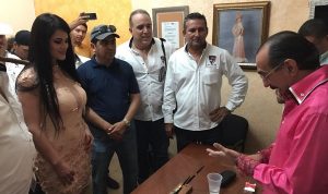 Se inscribe María de Bernardi para candidata a Reina del Carnaval de Veracruz 2018