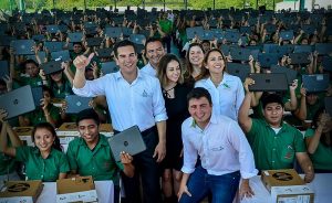 Arranca Programa Google For Education con entrega de 1,100 computadoras en Campeche