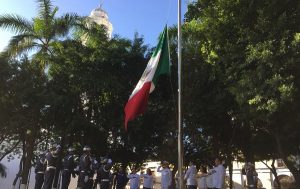Realizan actos cívicos en Veracruz por el 107 aniversario de la Revolución Mexicana