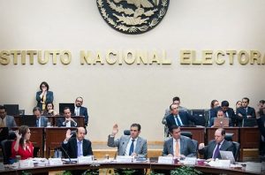Avala INE reglas básicas para debates presidenciales en CDMX, Tijuana y Mérida