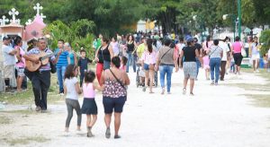 Celebran cancunenses en tranquilidad Día de Muertos