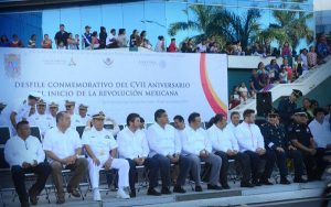 Más de 5 mil en desfile Cívico-Deportivo en Campeche