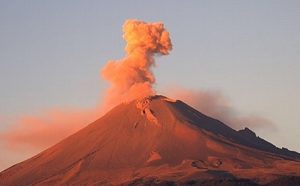 Descubren cráter nuevo en el Popocatépetl que facilita salida de ceniza