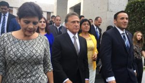 En un evento austero Yunes Linares entrega primer informe al Congreso de Veracruz