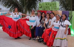 Exitosa celebración del cuarto tianguis de artesanos y productores en Puerto Morelos