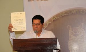 INDRE entrega reconocimiento al Laboratorio Estatal de Salud Pública de Tabasco