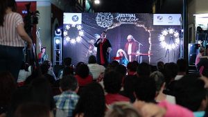 Disfrutan familias de música y espectáculos en la zona luz, durante “Festival Navideño Villahermosa”
