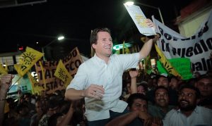 Con fuerte apoyo de sus simpatizantes, Gerardo Gaudiano es precandidato del PRD a la gubernatura