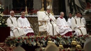 Papa Francisco celebra la tradicional misa del Gallo