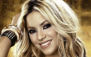 Envía Shakira sentido mensaje a sus fans y anuncia nueva fecha de su gira 2018    