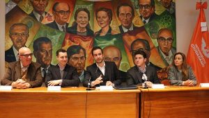 Presenta Agustín Basave su registro a una diputación federal, por Movimiento Ciudadano
