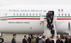 El Gobernador Rolando Zapata, acompaña a Peña Nieto a gira por Paraguay
