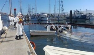 Atiende ROFEPA, SEMAR y Capitanía de Puerto, incendio de embarcación en Ensenada, BC