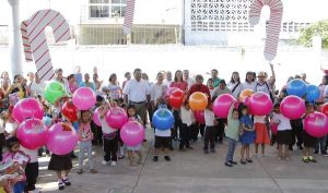 Lleva alcaldesa de Centro juguetes a niños del jardín “Graciela Pintado de Madrazo”