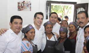 Inaugura Alejandro Moreno Cárdenas comedor comunitario en Sihochac