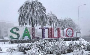 Cubre manto blanco a la ciudad de Saltillo, Coahuila