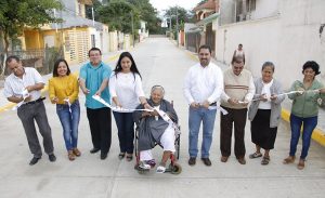 Entrega Casilda Ruiz calle en Parrilla; “seguirá Centro realizando obras que la gente necesita”