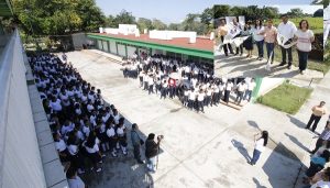 Alumnos del CECYTE 14, en Dos Montes, disfrutarán cancha techada gracias a Centro